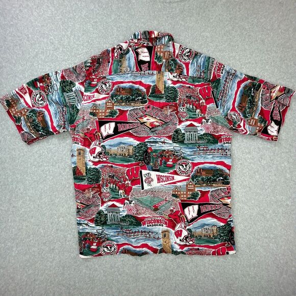 Reyn Spooner Sports Wisconsin Badgers Shirt Mens M Hawaiian Aloha Rayon Campus - Picture 2 of 11